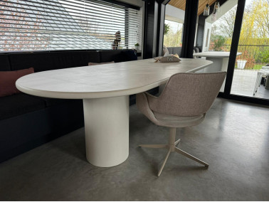 Betonlooktafel Plat ovaal RK